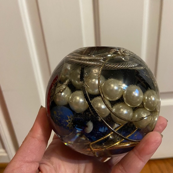 Handmade Pair of Epoxy Resin Jewelry Orb Tea-light Holders - Picture 10 of 13